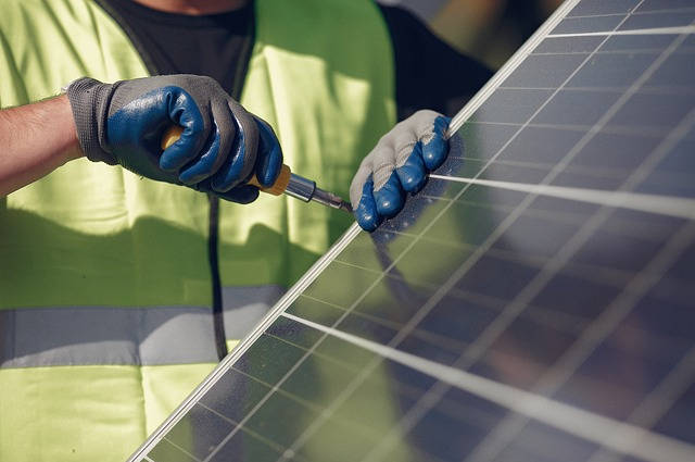 Pose de panneaux photovoltaïques : économies et confort